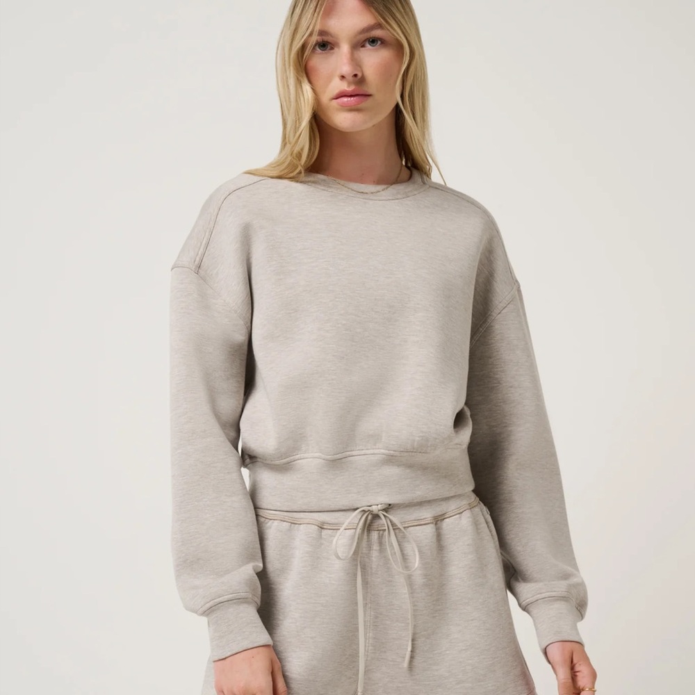 Travis Mathew Women’s Cloudscape Pullover NEW Golf Scuba Sweater